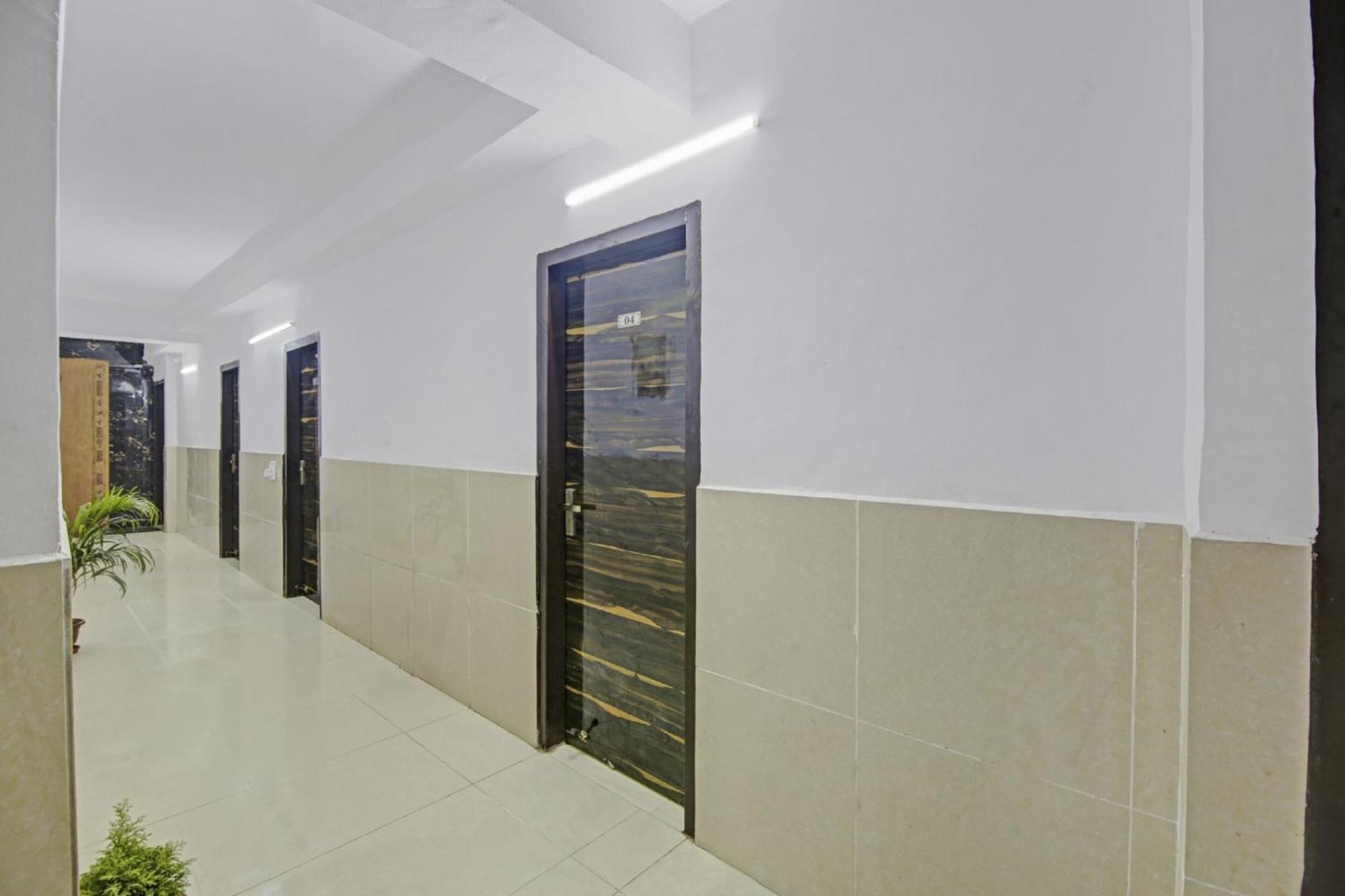 Hotel Green Olive Нью-Дели Экстерьер фото